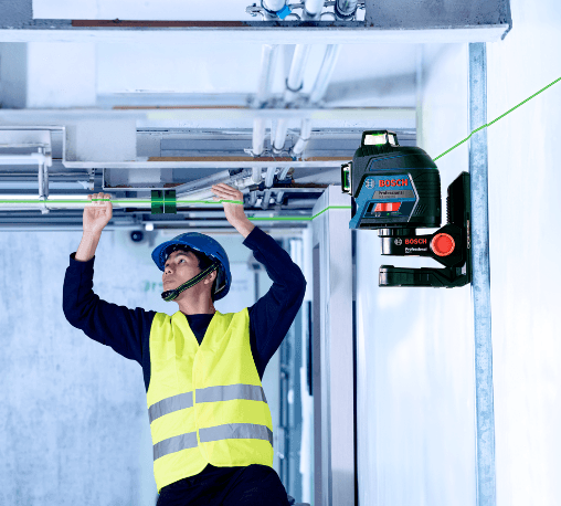 BOSCH เครื่องวัดระดับเลเซอร์3เส้น60ม. แสงสีเขียว GLL3-60XG