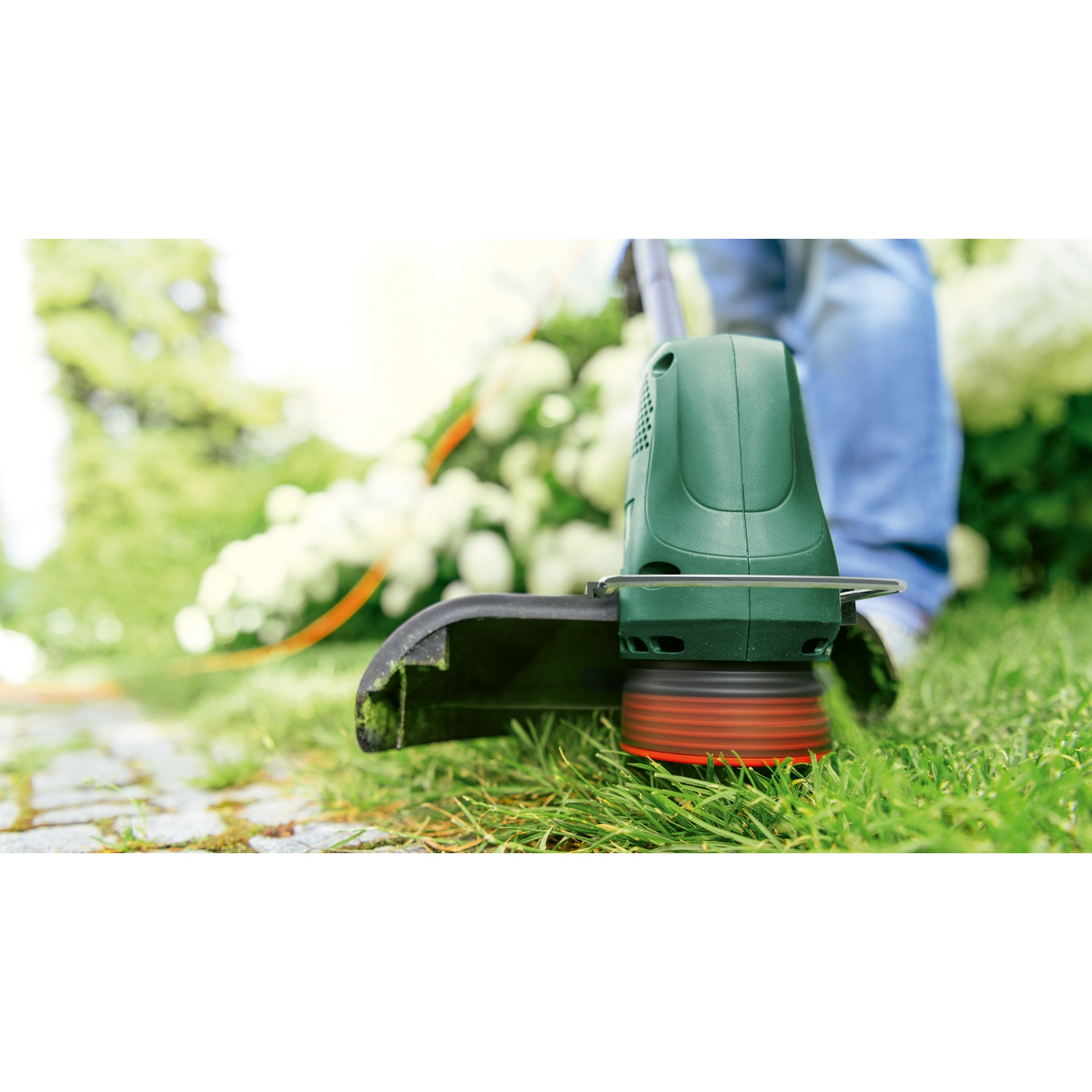 BOSCH เครื่องเล็มหญ้า EasyGrassCut23