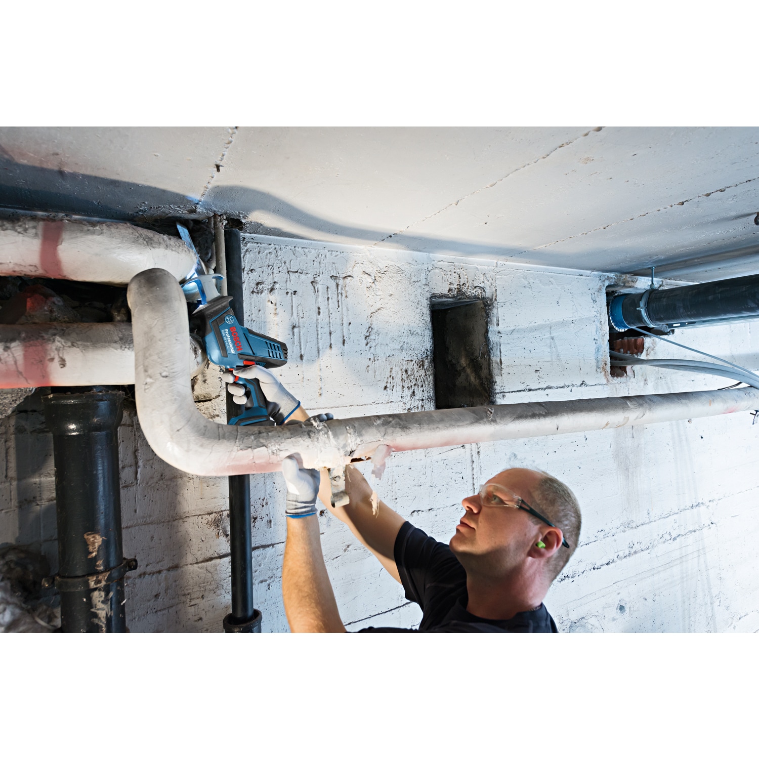 BOSCH เลื่อยอเนกประสงค์ไร้สาย 18V Compact รุ่น GSA18V-Li (เฉพาะเครื่อง)