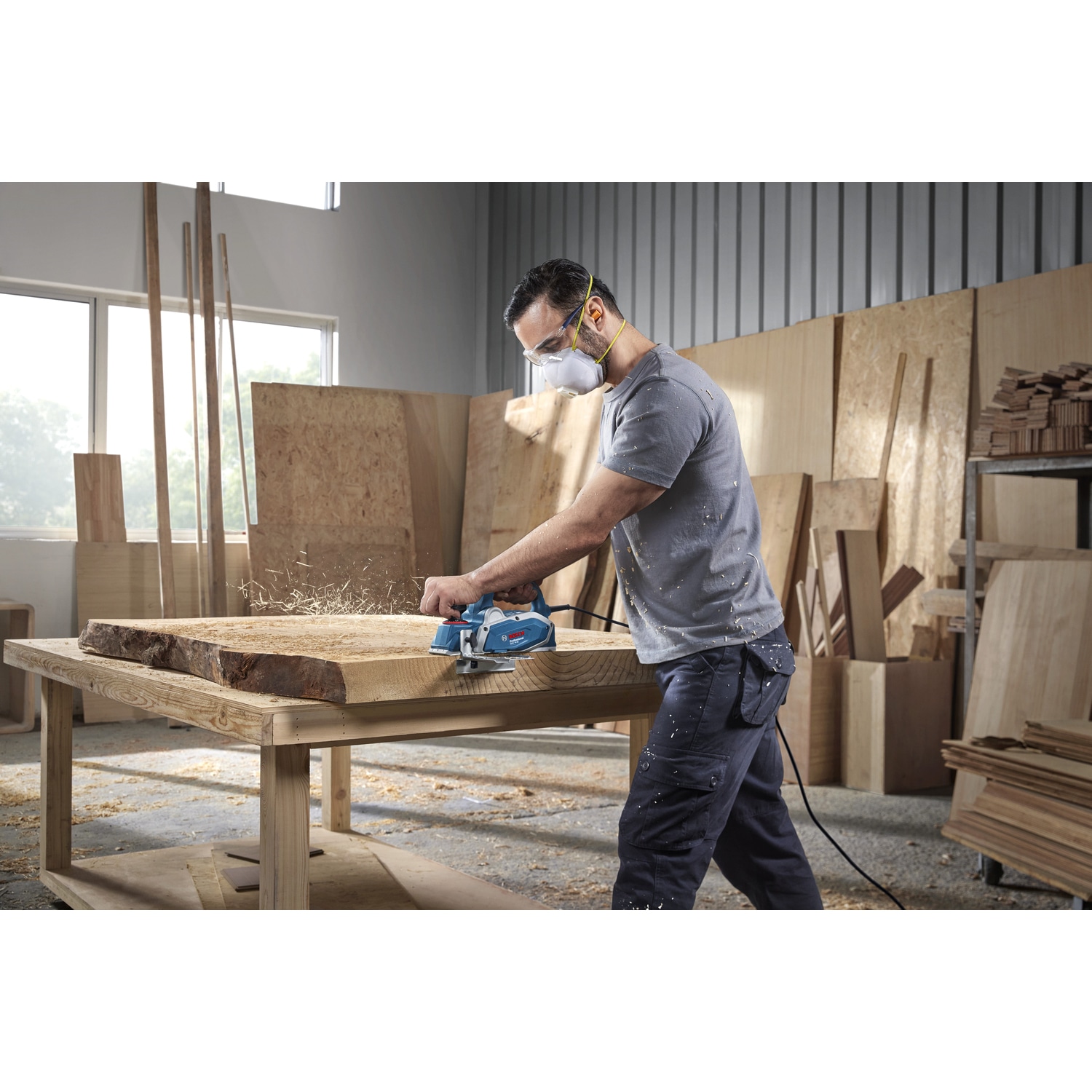 BOSCH กบไฟฟ้า 630w 3นิ้ว รุ่น GHO16-82