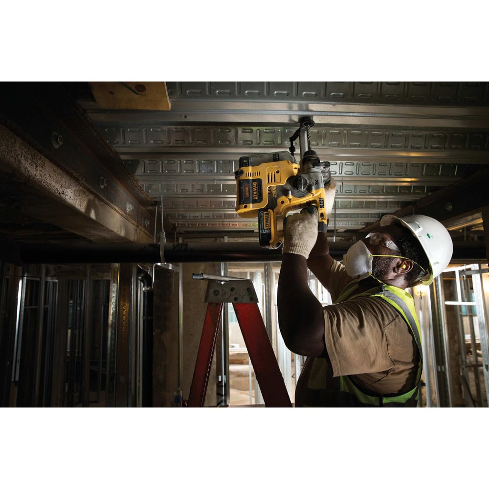 DEWALT สว่านโรตารี่ไร้สาย 26มม.(20V Max) ไร้แปรงถ่าน SDS-Plus รุ่น DCH273P1T-B1 พร้อมแบตเตอรี่ 5.0AH กล่องพลาสติก