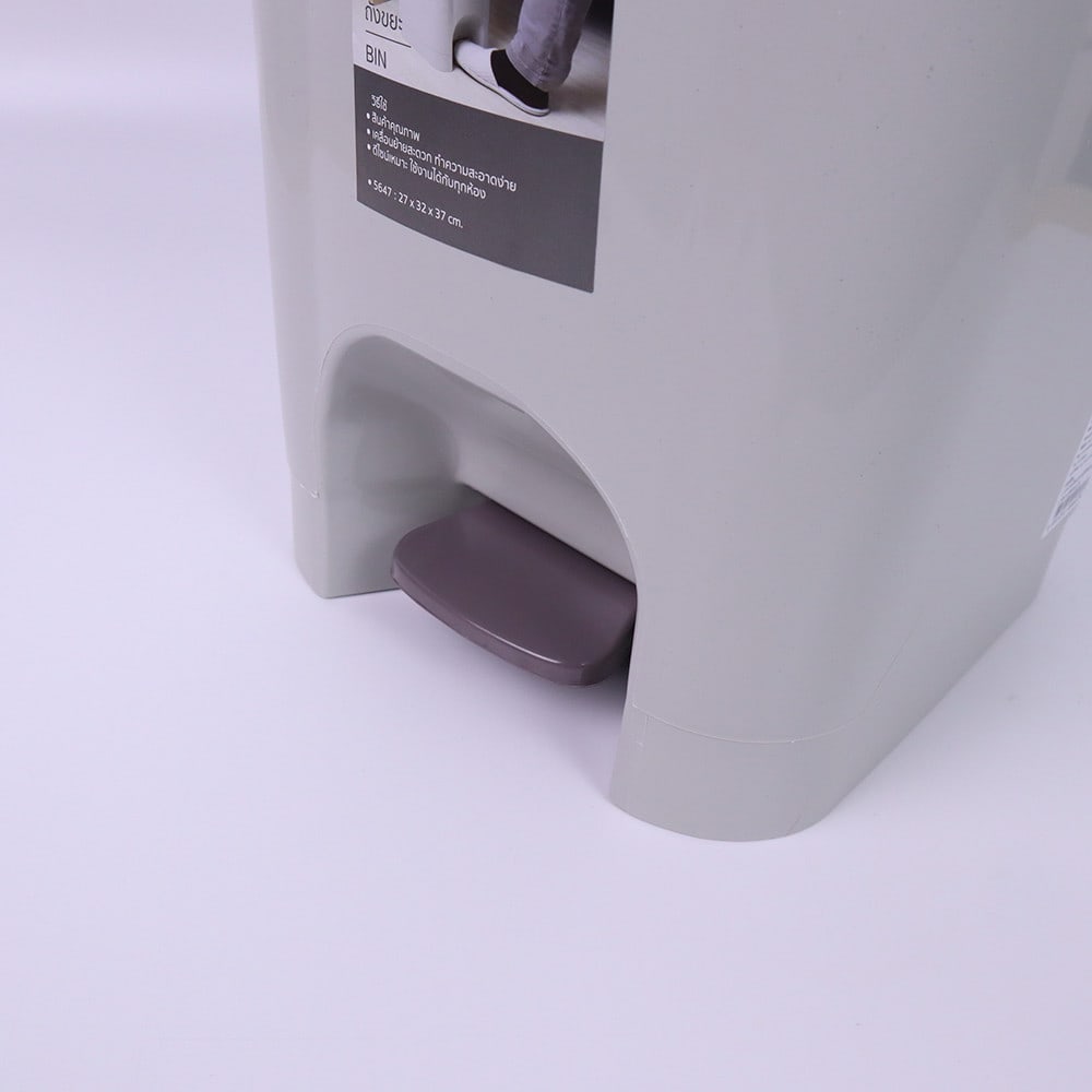ICLEAN ถังขยะขาเหยียบเหลี่ยม 15 ลิตร ขนาด 27x32x37 ซม. รุ่น 5647 สีเทา