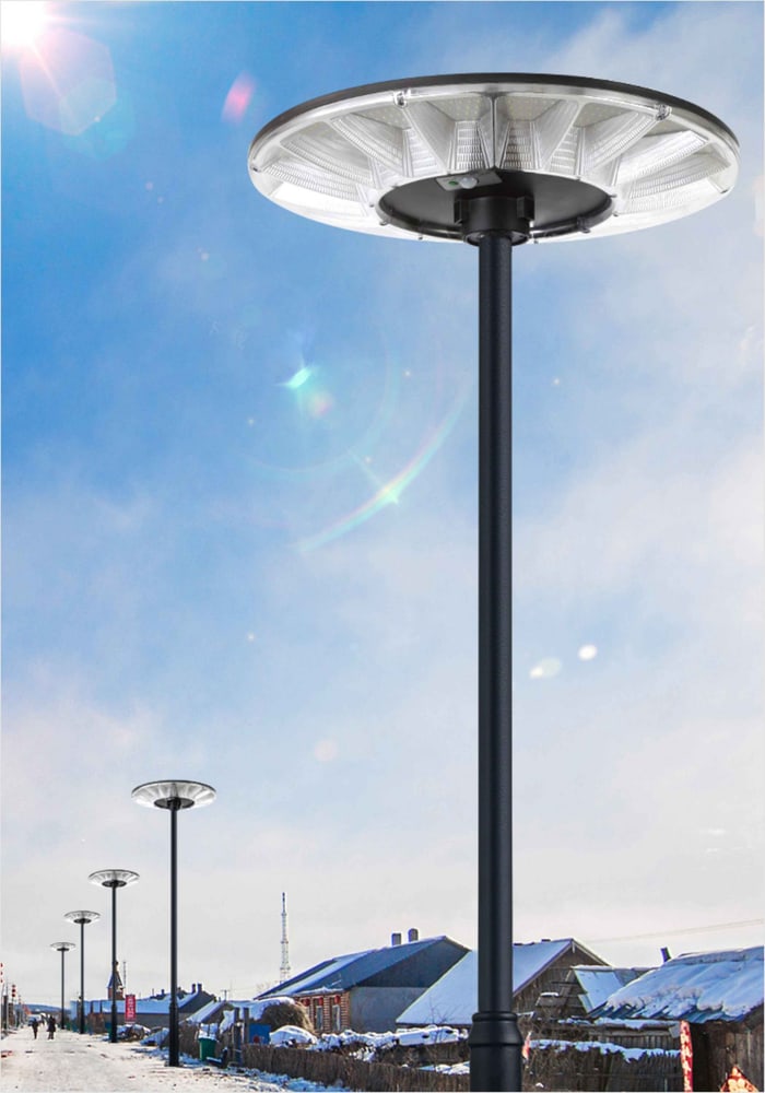 EILON โคมไฟสนาม UFO โซลาร์เซลล์ พร้อมรีโมท 600W รุ่น ETYD-XHD55-600W แสงคูลไวท์ (เฉพาะตัวโคม)