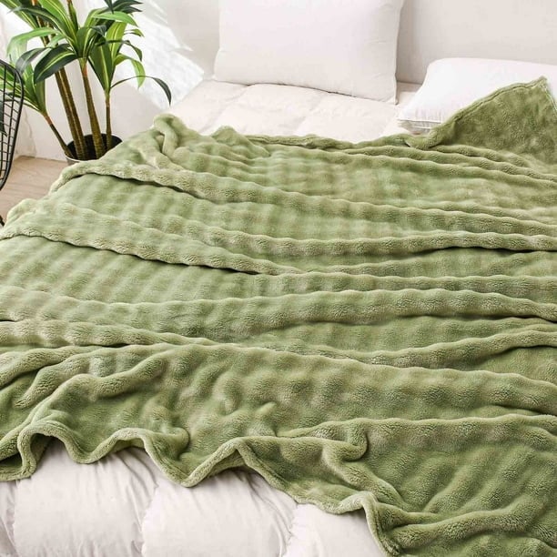 Truffle ผ้าห่ม รุ่น Nako-04 ขนาด 150x200 ซม. สีเขียว