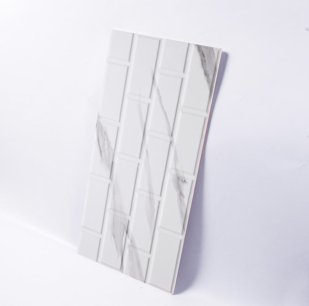 Marbella กระเบื้องเซรามิคปูผนัง 30x60 ซม. รุ่น มงบรอง JM0608 Gloss (9P)