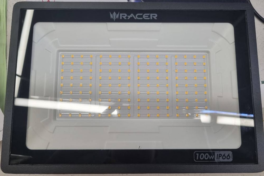 RACER โคมไฟแอลอีดี ฟลัดไลท์ รุ่นลูน่า 100วัตต์ แสงเหลือง IP66