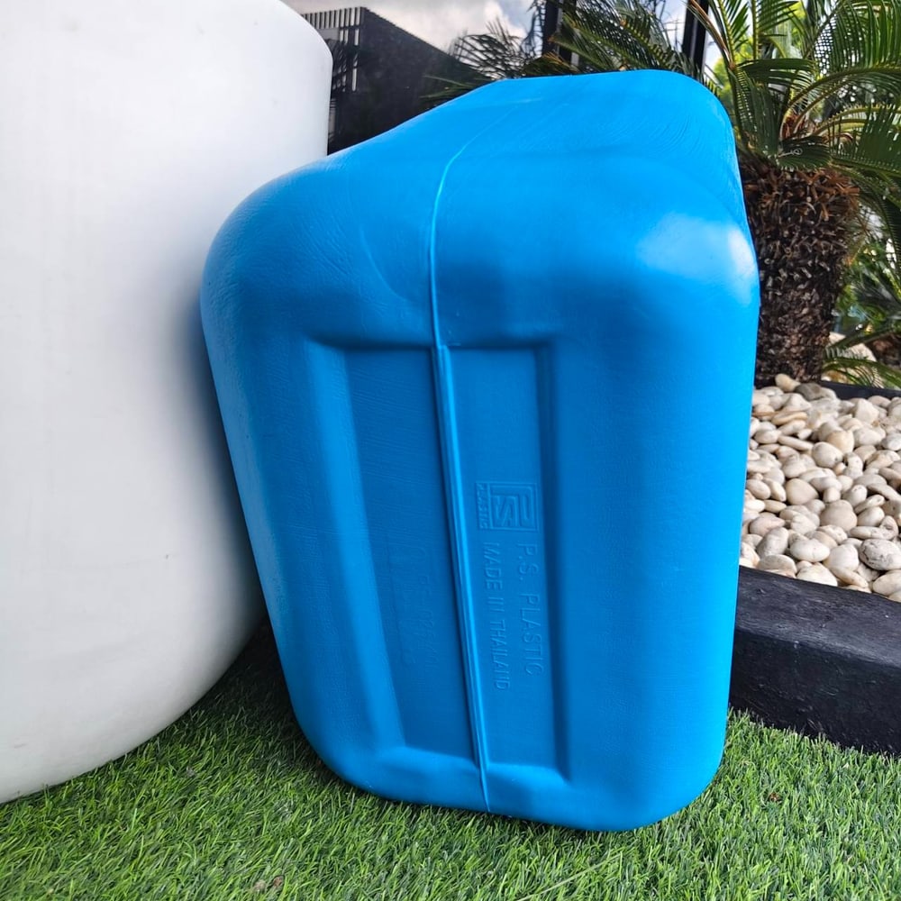 ตรามังกร ถังแกลลอนพลาสติก 30 ลิตร สีฟ้า