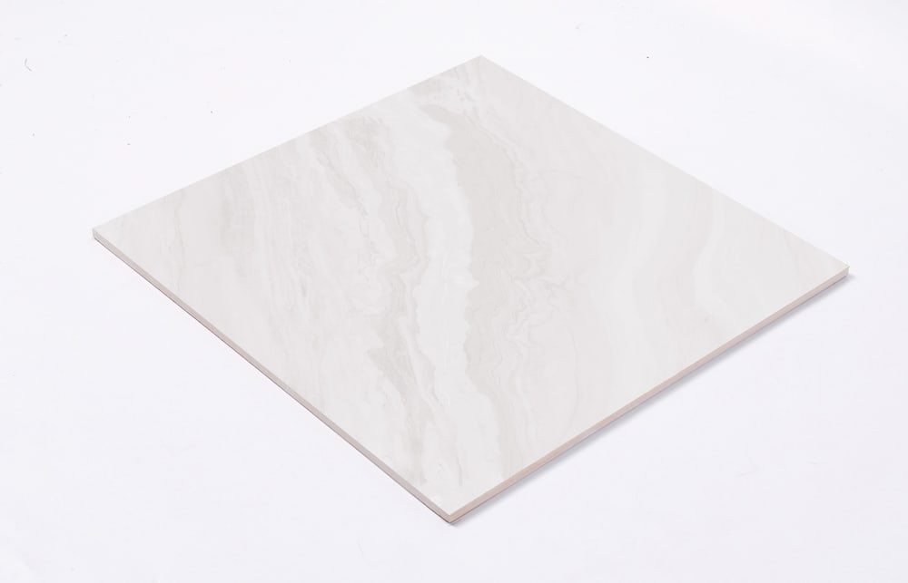 Marbella 60x60 กระเบื้องปูพื้น รุ่น ออร่า ซิลเวอร์ TS12248 (4P) (Gloss) (Random)