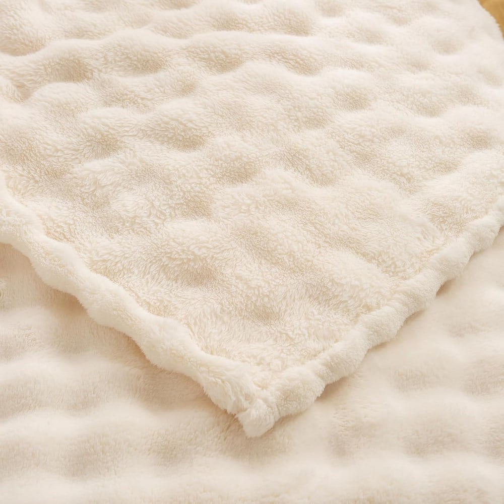 Truffle ผ้าห่ม รุ่น Nako-02 ขนาด 150x200 ซม. สีครีม