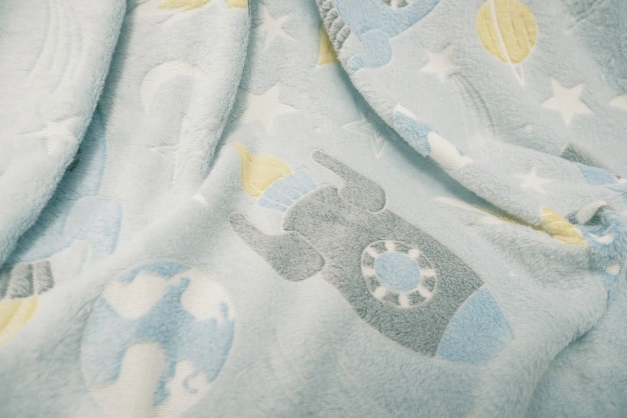 Truffle ผ้าห่ม รุ่น Momo-04 ขนาด 130x170 ซม. สีเทาอ่อน
