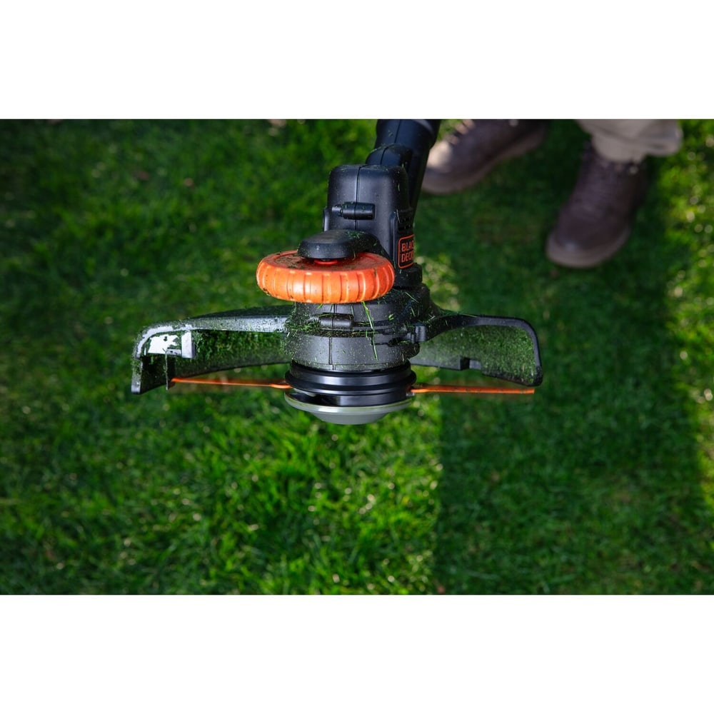 BLACK+DECKER เครื่องเล็มหญ้าไร้สาย 18V BCBT1820D1-B1 พร้อมหัวเส้นเอ็นและใบเรซิน(ใบมีดแบบพลาสติก)