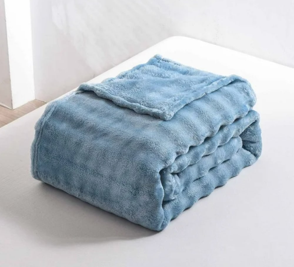 Truffle ผ้าห่ม รุ่น Nako-03 ขนาด 150x200 ซม. สีฟ้า
