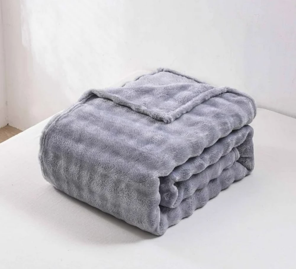 Truffle ผ้าห่ม รุ่น Nako-01 ขนาด 150x200 ซม. สีเทา