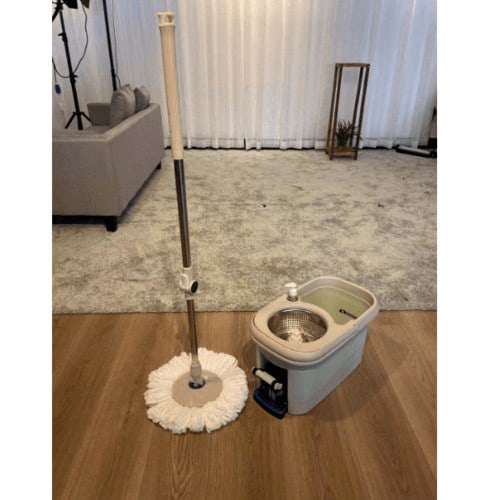 KLEANZY ชุดม็อบปั่นขาเหยียบถังและด้ามสเตนเลส รุ่น HDR-M016B-B ขนาด 26.5x47x27 ซม. สีเขียวอ่อน