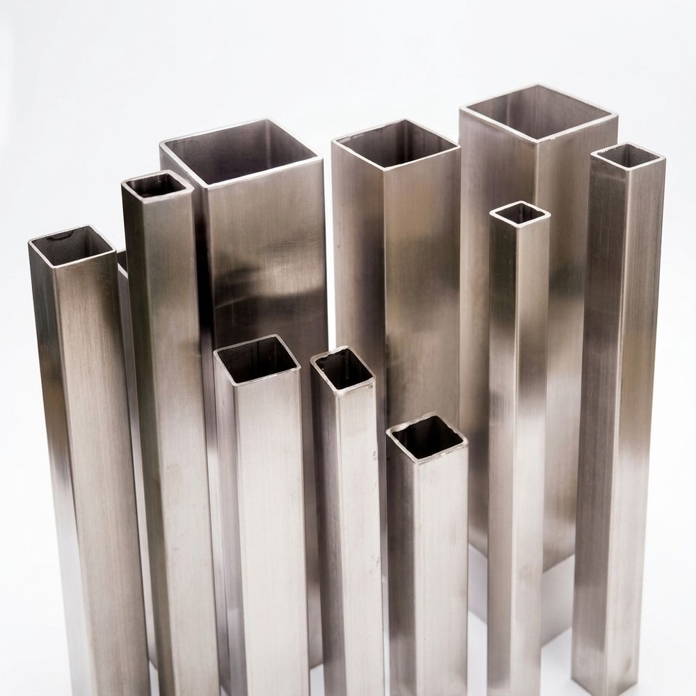 TCJ ท่อสแตนเลสสี่เหลี่ยม รุ่น A-554(18-8) 30 x 30 x 1.0 x 6000 mm : H/L