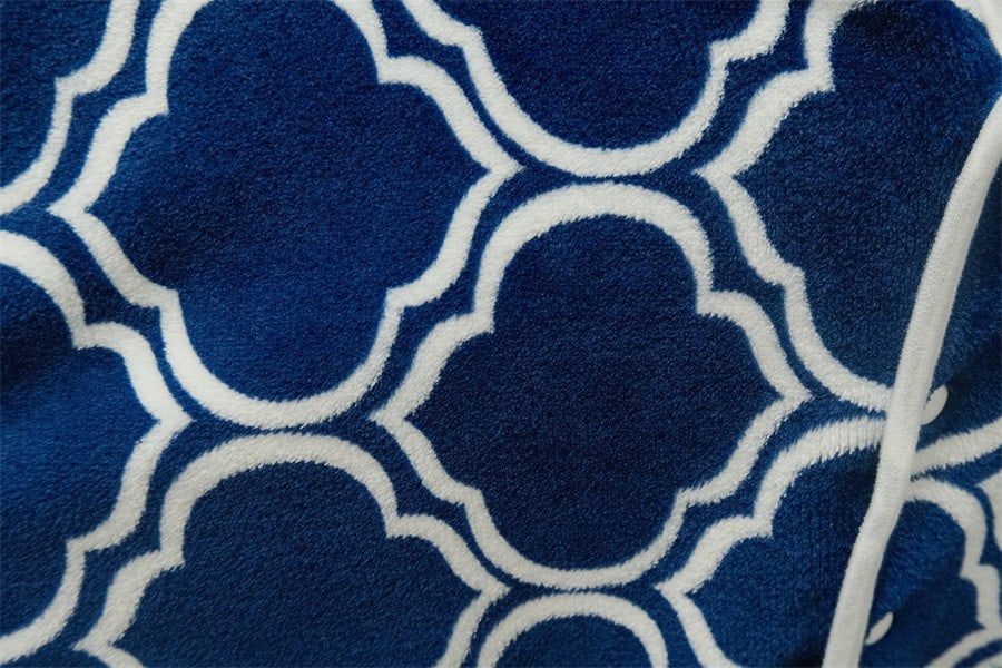 Truffle ผ้าห่ม รุ่น Tama-01 ขนาด 90x152 ซม. สีน้ำเงิน