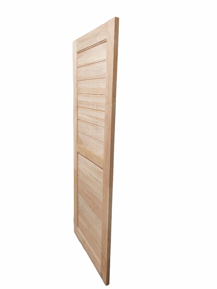GREATWOOD ประตูไม้มะฮอกกานี 2 ฟัก บานทึบเซาะร่อง รุ่น FJ 80*200 ซม. สีไม้ธรรมชาติ