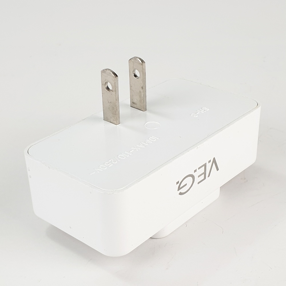 V.E.G. ปลั๊กแปลงไฟ Universal Socket Adapter 2 ช่อง 1 สวิตซ์ รุ่น SH-8A