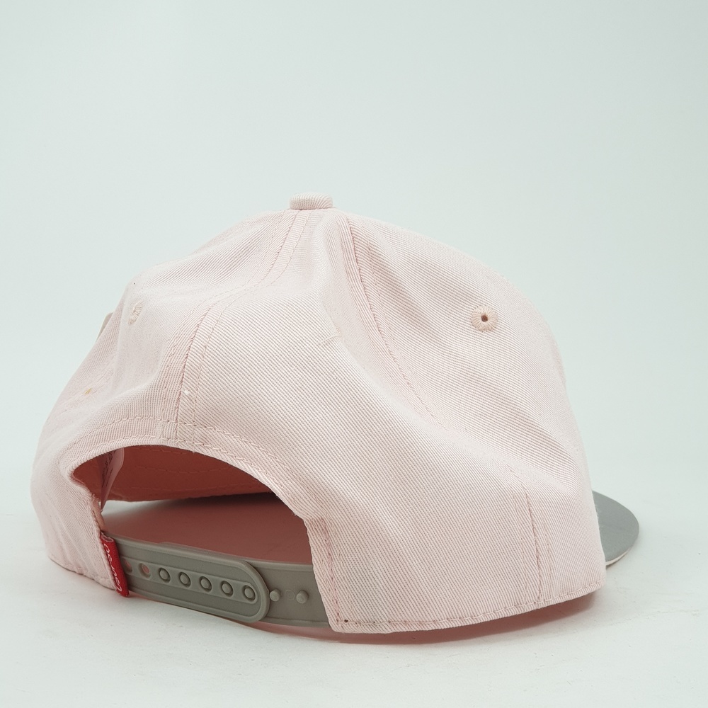 USUPSO หมวกแก๊ป Rose letter สีขาว