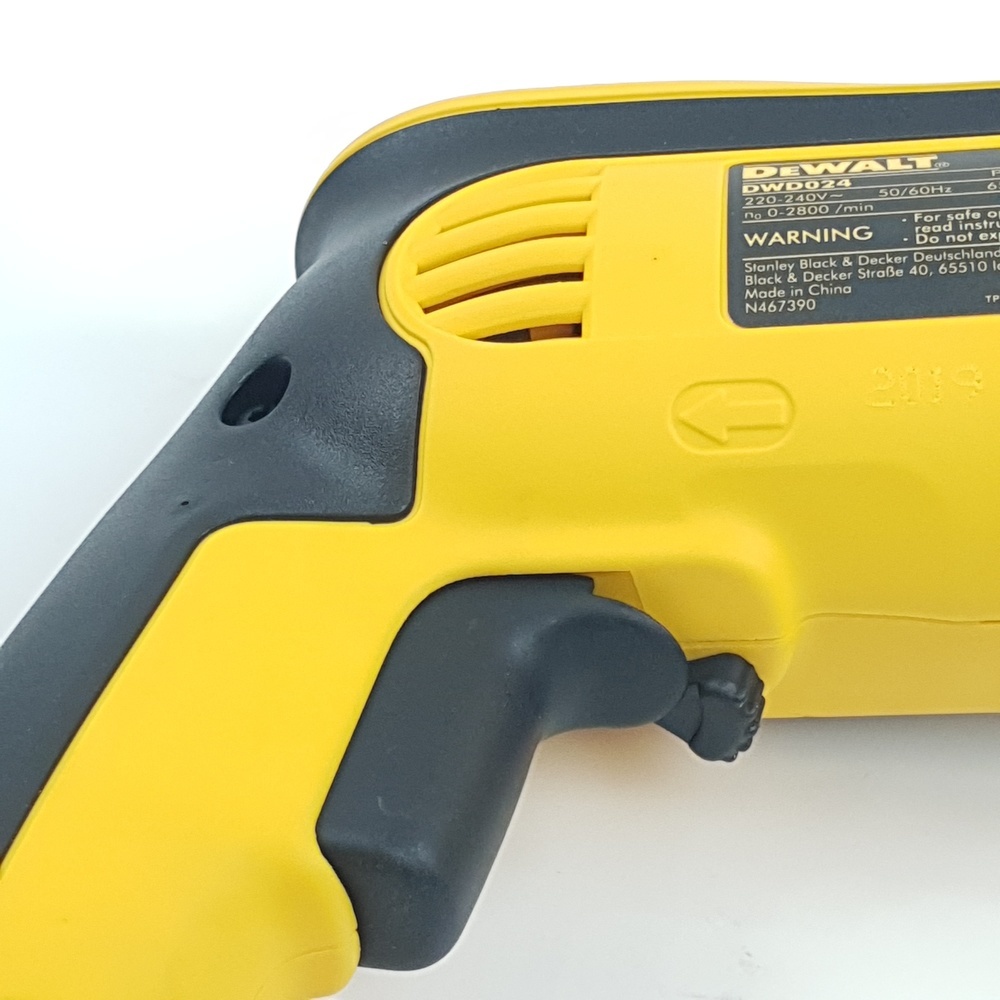 DEWALT สว่านกระแทก 13มม. 650W รุ่น DWD024K-B1