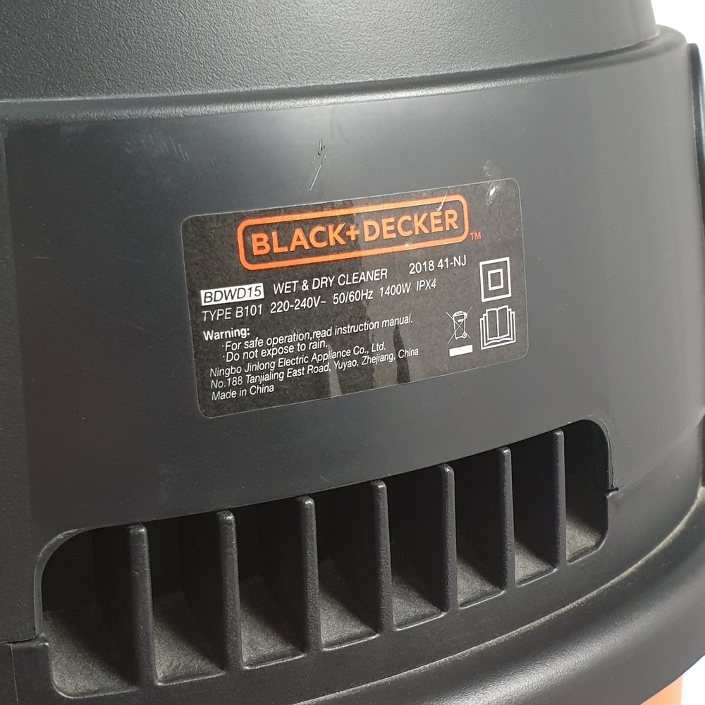 BLACK+DECKER เครื่องดูดฝุ่นเปียกและแห้ง 15L 1400W BDWD15-B1 สีส้ม