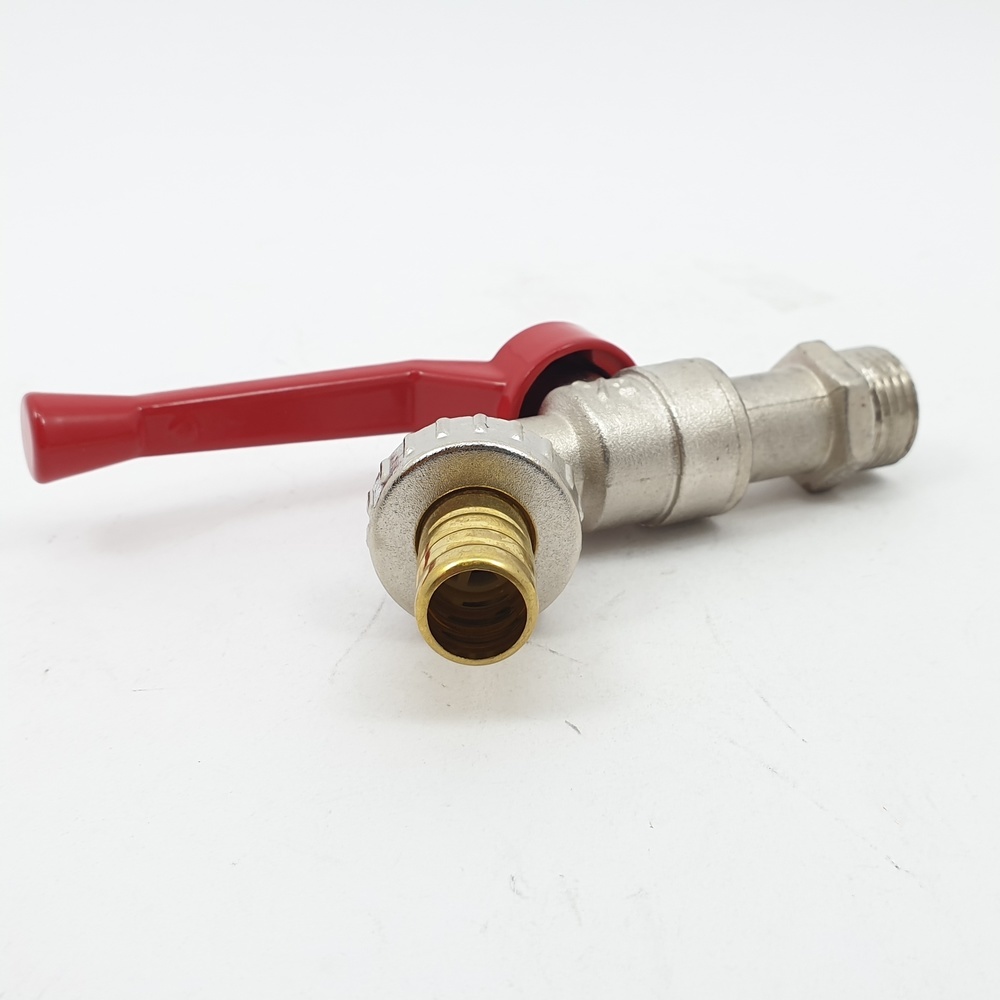 3P ก๊อกบอลสนามด้ามแดง1/2" รุ่น 3P-003