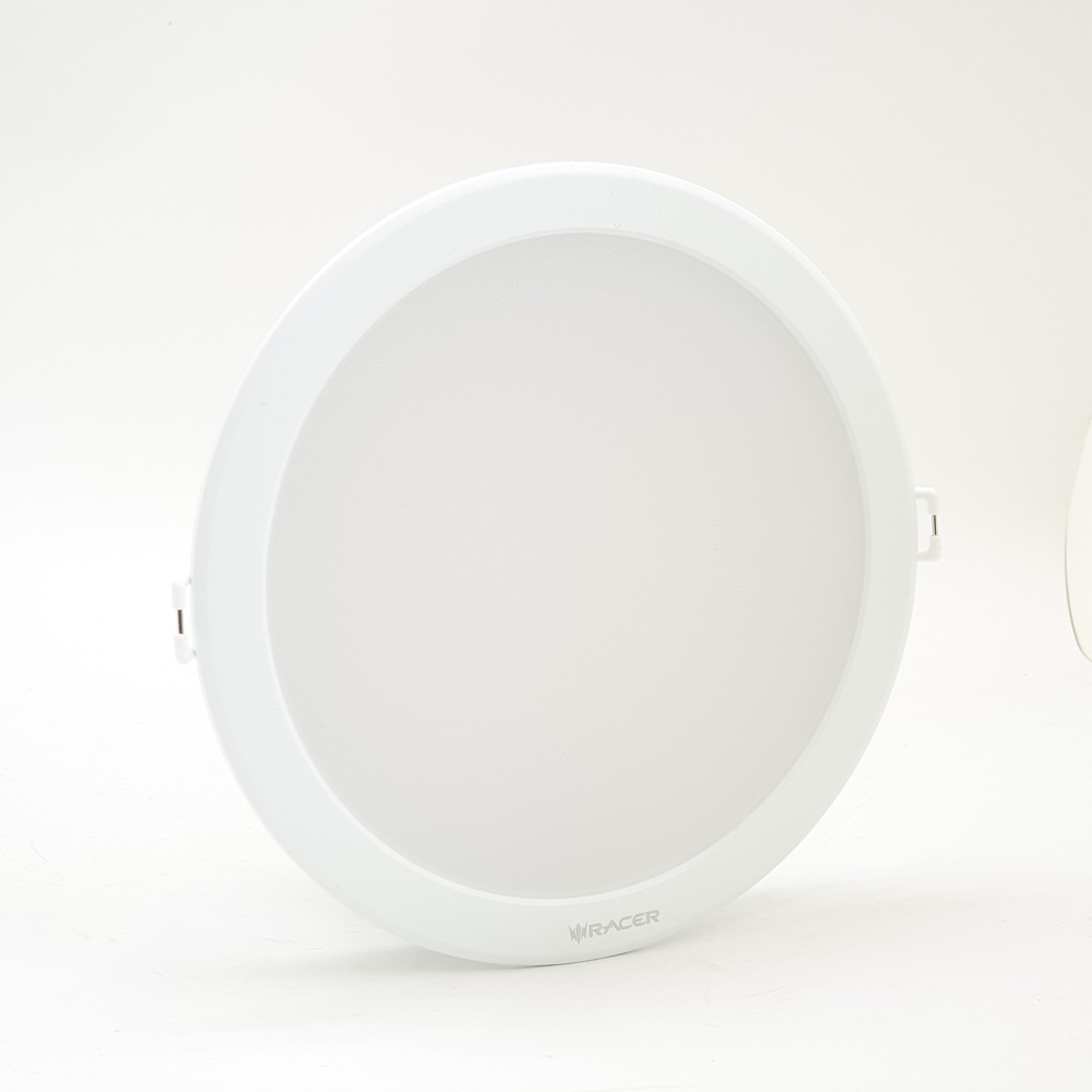 RACER โคมดาวน์ไลท์ LED แบบฝังฝ้าหน้ากลม 6นิ้ว 18W รุ่น EVO TECH แสงวอร์มไวท์