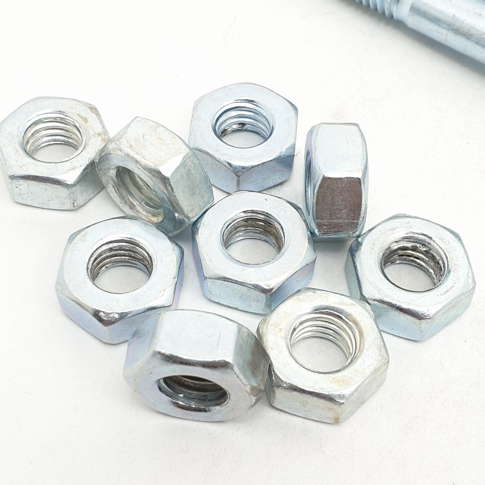 น็อตหัวกลมตีเย็น ขนาด 3/8"x7"( 1 กก./ถุง)