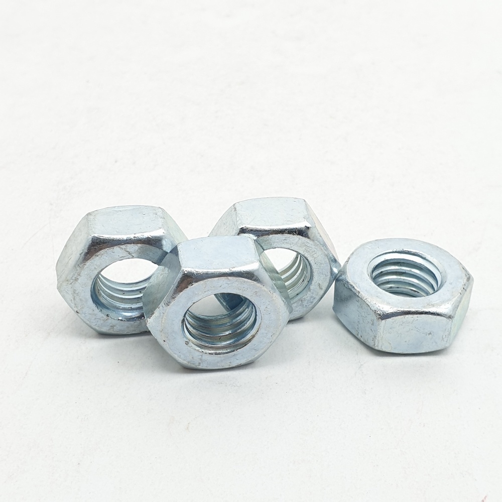 น็อตหัวกลมตีเย็น ขนาด 1/2"x10"( 1 กก./ถุง)