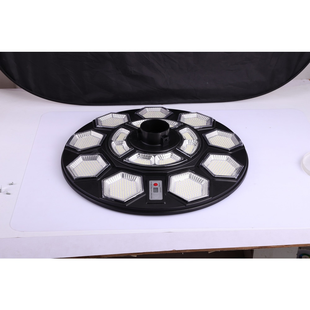 EILON โคมไฟสนาม UFO โซลาร์เซลล์ 200W รุ่น ETYN-TYD-SJ200W แสงเดย์ไลท์ สีดำ (เฉพาะตัวโคม)