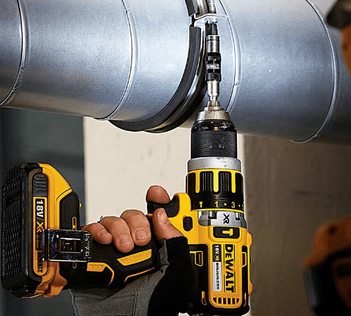 DEWALT ชุดดอกไขควง 10 ชิ้น DT70518T-QZ พร้อมหัวจับดอกสว่านแบบหมุนได้