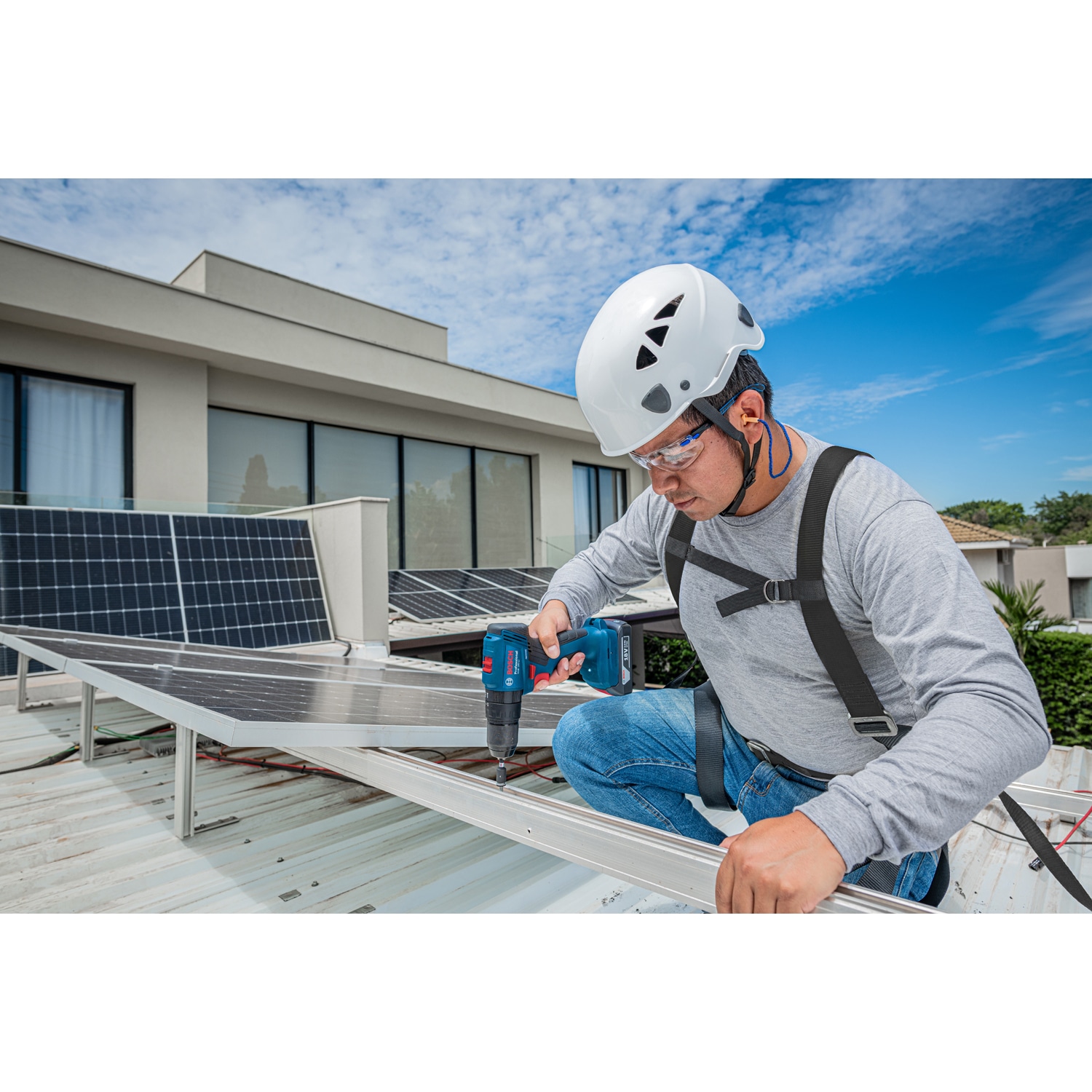 BOSCH ชุด Set สว่านกระแทกไร้สาย 18V GSB185-Li+ไขควงกระแทกไร้สาย 18V GDR18V-215