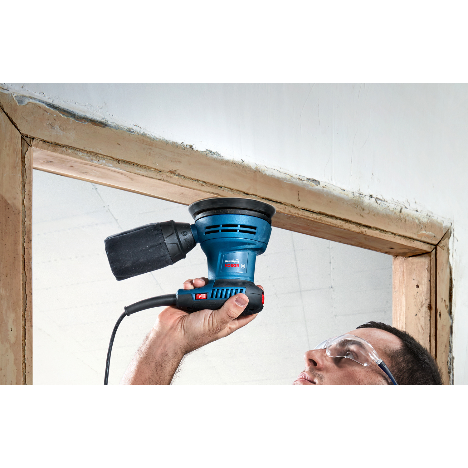BOSCH เครื่องขัดกระดาษทราย ระบบลูกเบี้ยว 5 นิ้ว 280W รุ่น GEX 125