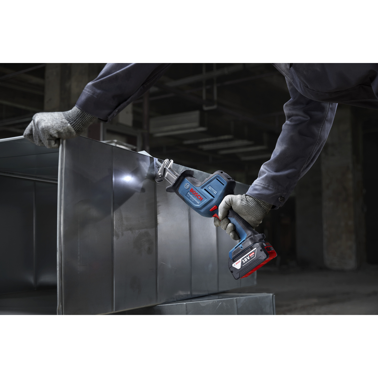 BOSCH เลื่อยอเนกประสงค์ไร้สาย 18V รุ่น GSA 18V-24 (เฉพาะเครื่อง)