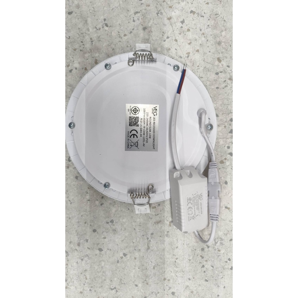 V.E.G.lighting ดาวน์ไลท์ LED แบบฝังหน้าเหลี่ยม 8 นิ้ว 18W รุ่นTP-SDW-18DL-V แสงเดย์ไลท์