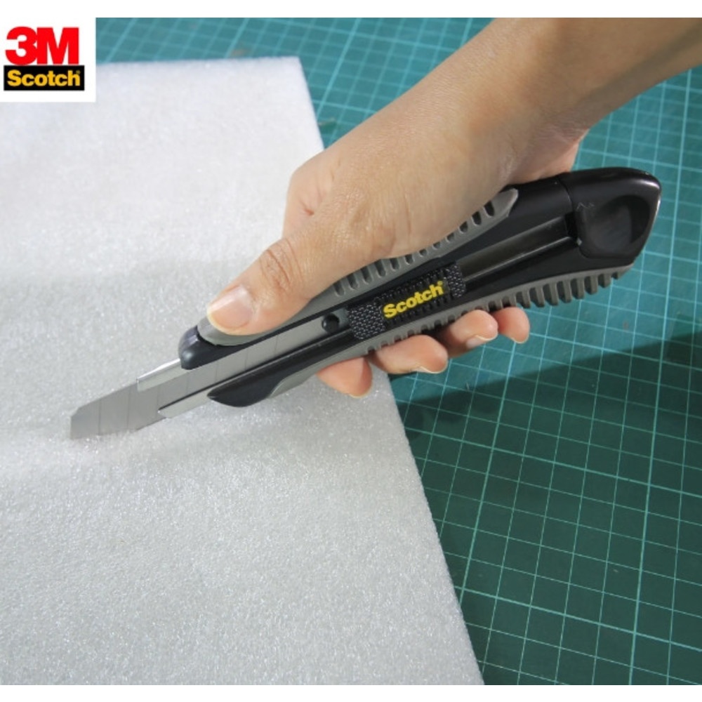3M สก๊อตซ์ คัตเตอร์ รุ่น45L 18มม. สีดำ