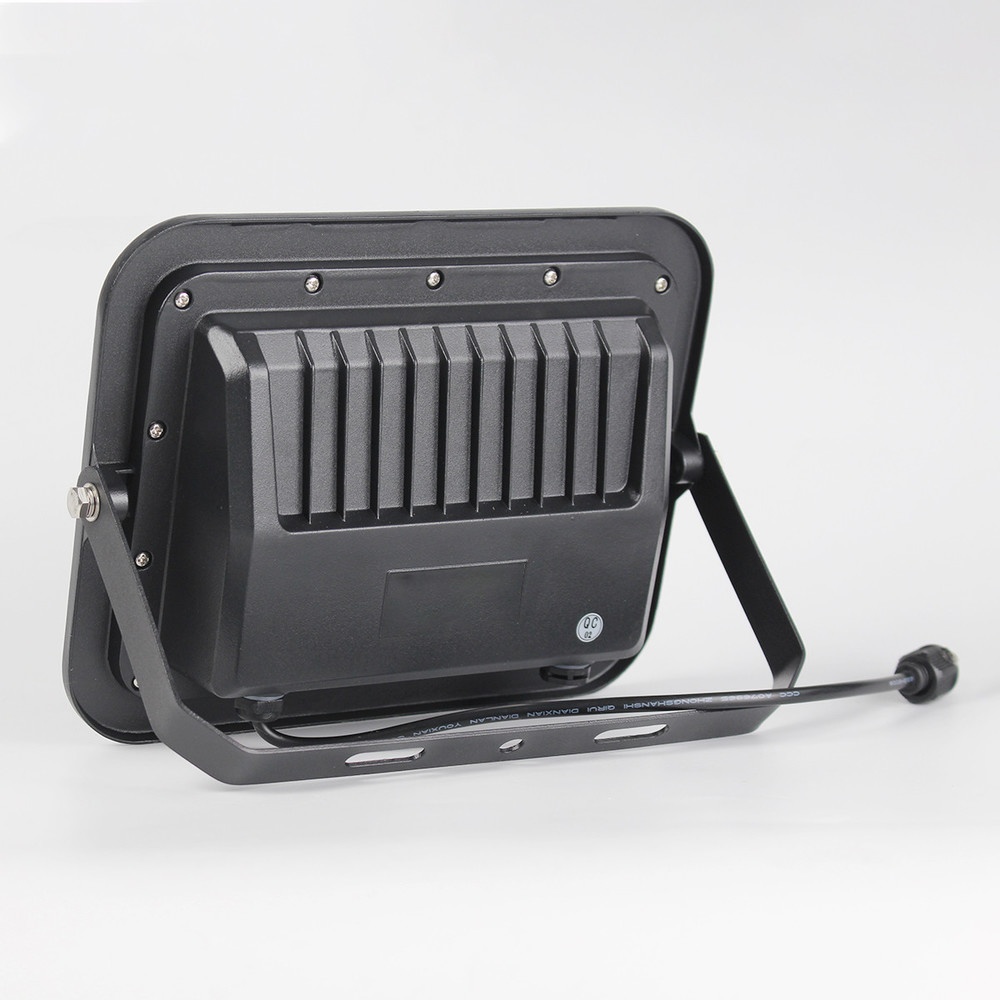 EILON โคมฟลัดไลท์โซล่าเซลส์ 50วัตต์ รุ่นZQ-YX-50W +รีโมท IP65 แสงขาวธรรมชาติ สีดำ