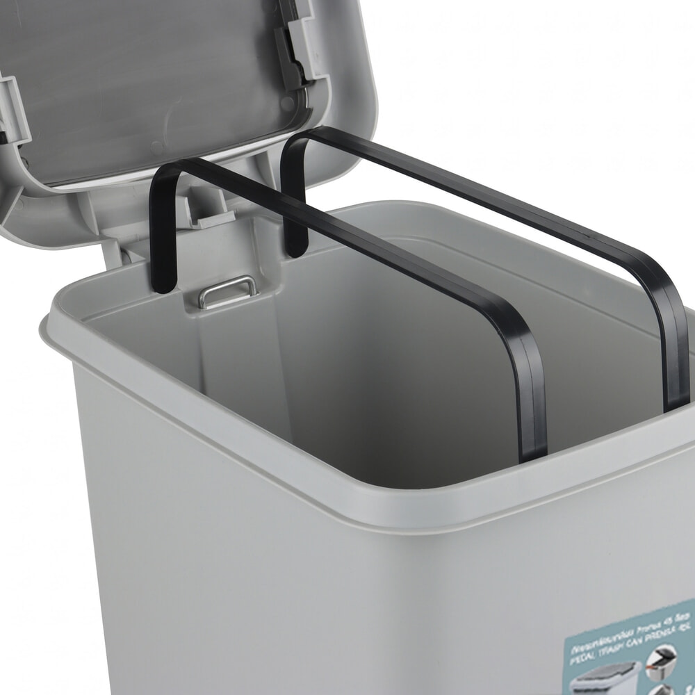 ICLEAN ถังขยะเหยียบเหลี่ยม Prensa 45 ลิตร รุ่น TG51792G ขนาด 33.2x44.5x56 ซม. สีเทา
